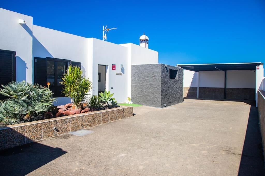 Villa Mario Lanzarote Плайя-Бланка Екстер'єр фото